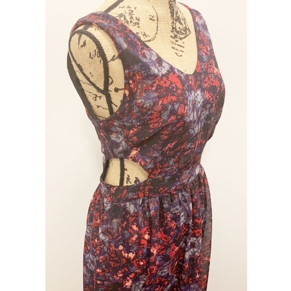 🌺Floral Print Side Cutout Maxi Dress🌺 - Picture 1 of 8